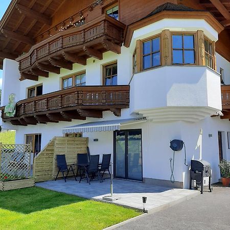 Apart Leonie Hart im Zillertal Exterior photo