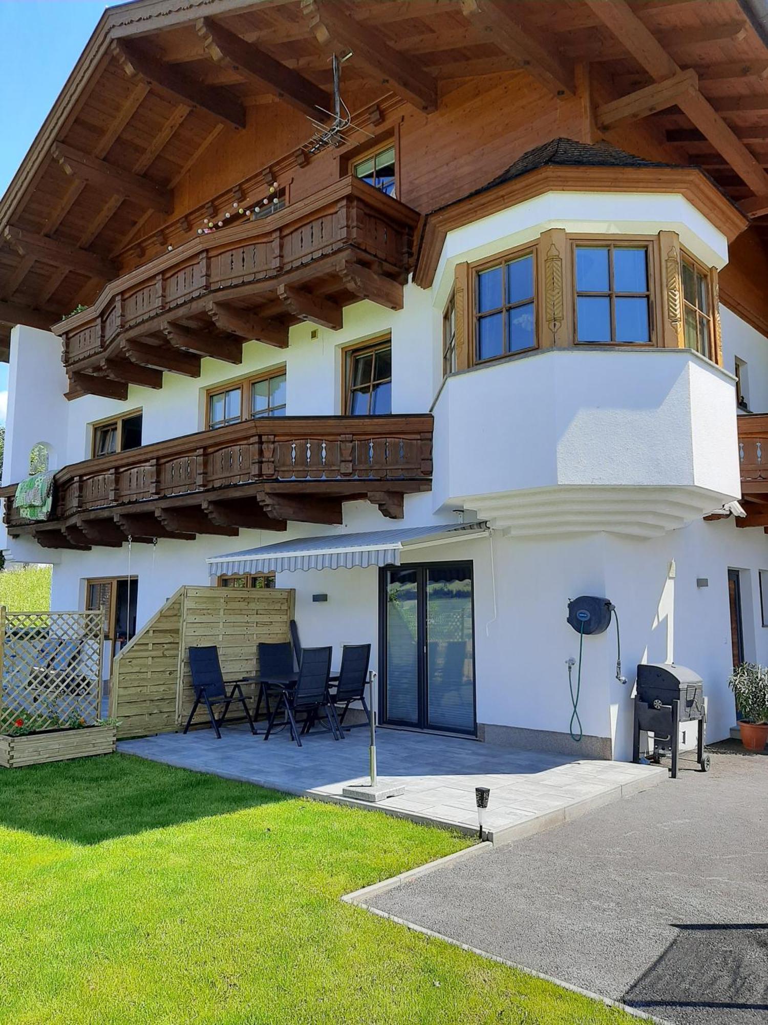 Apart Leonie Hart im Zillertal Exterior photo
